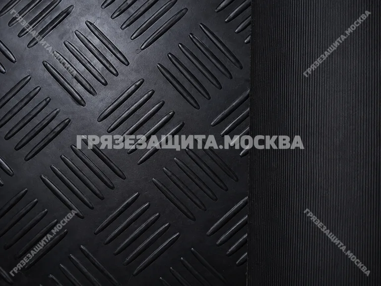 Чёрное резиновое покрытие с противоскользящим рисунком «Шашки»
